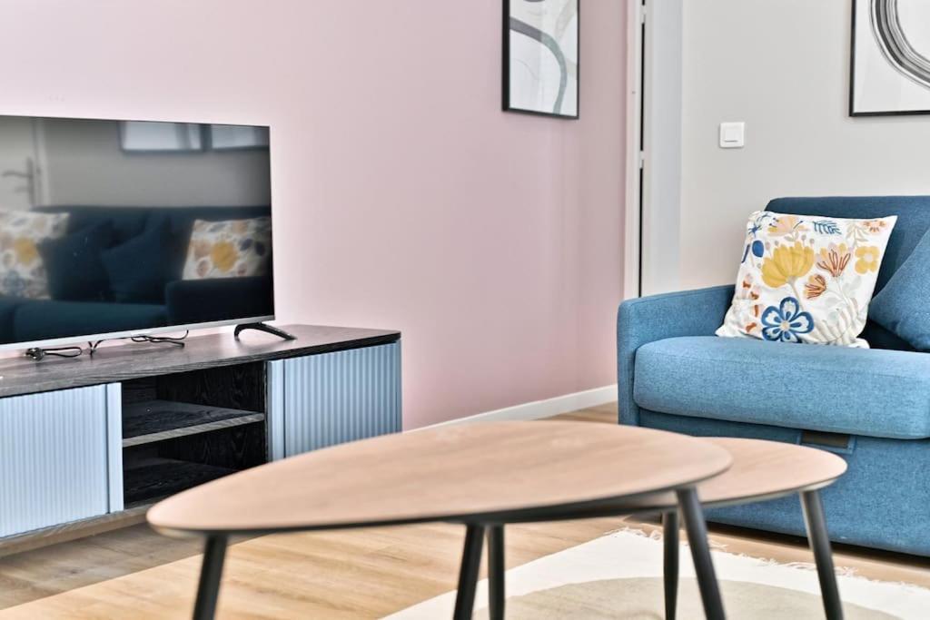 Spacieux A 5 Minutes De La Capitale Apartment *